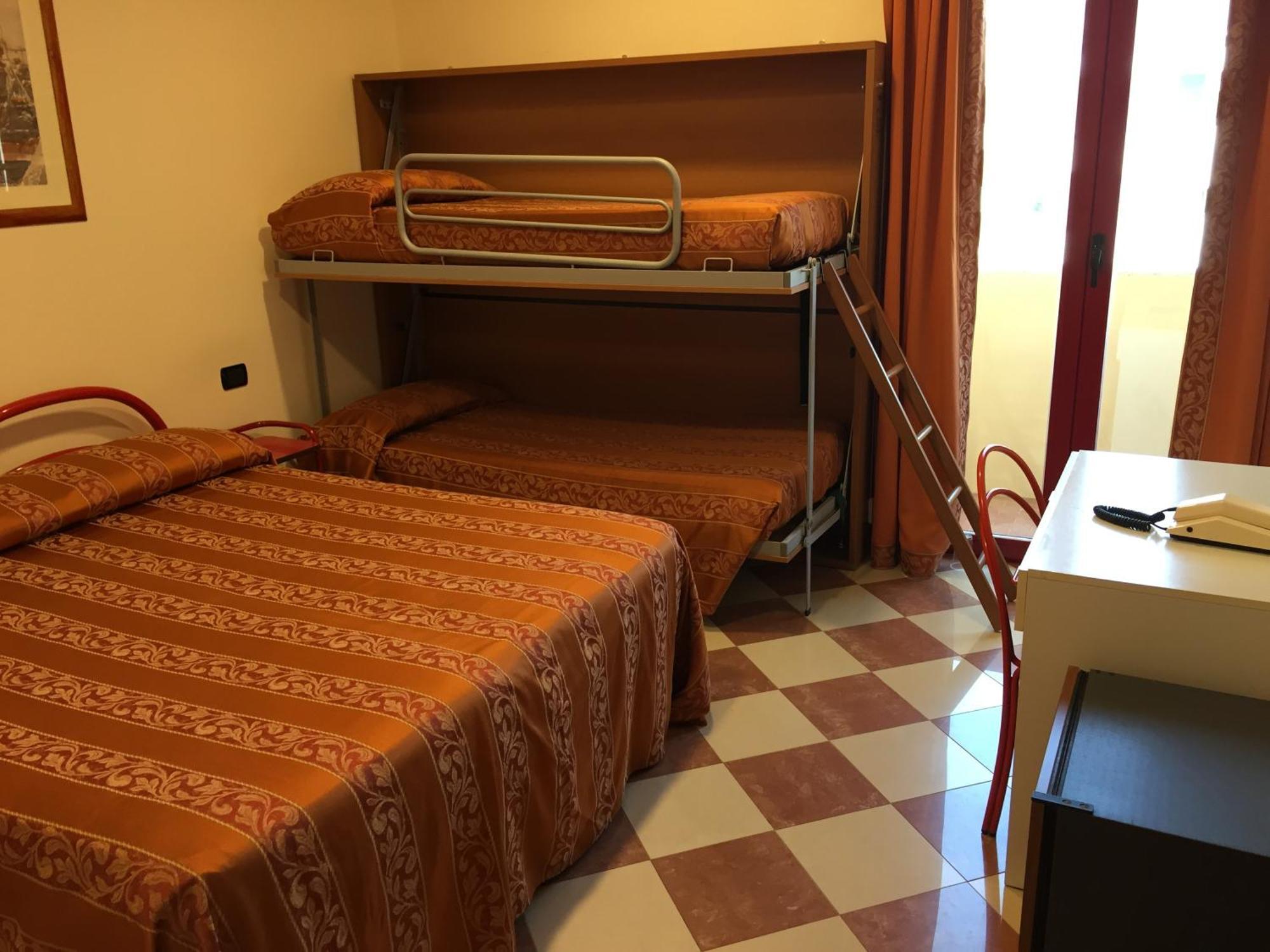 Hotel Fiorella Senigallia Cameră foto