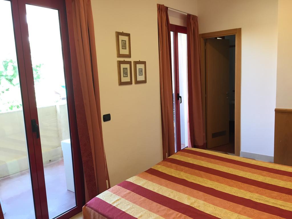 Hotel Fiorella Senigallia Cameră foto
